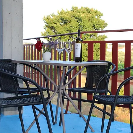 Ghira Winery Apartman Buzinija
