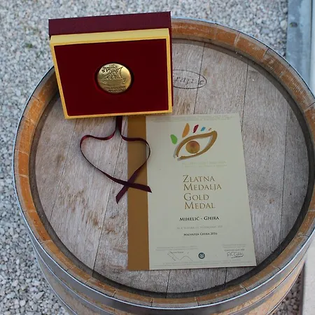 Ghira Winery Apartman *